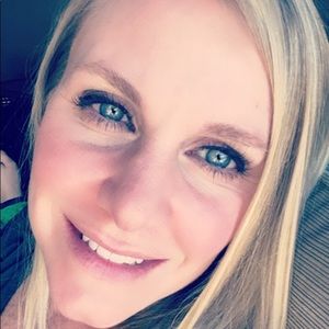 Meet your Posher, Courtney